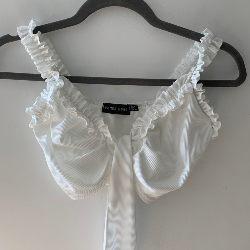 🔥2/$20 PrettyLittleThing white crop top.